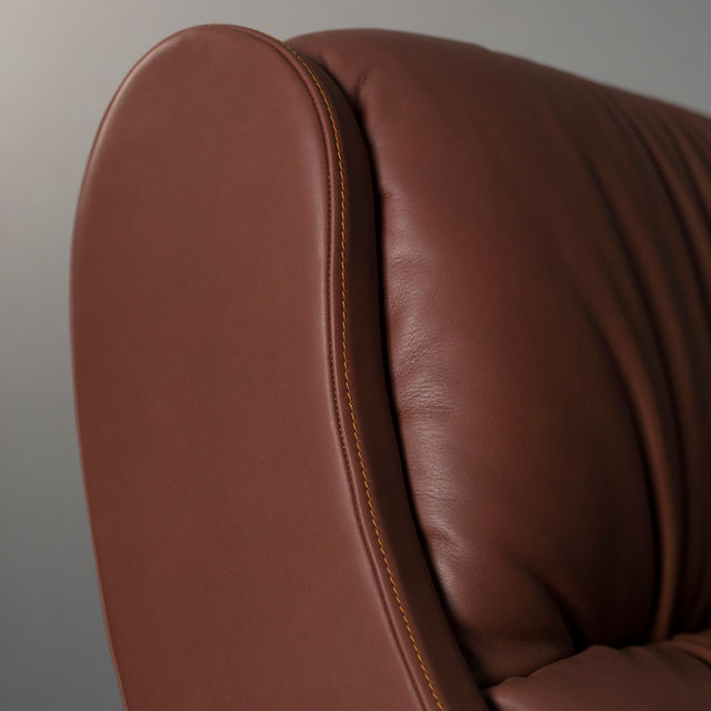 Capelinhos Leather Lounge Chair