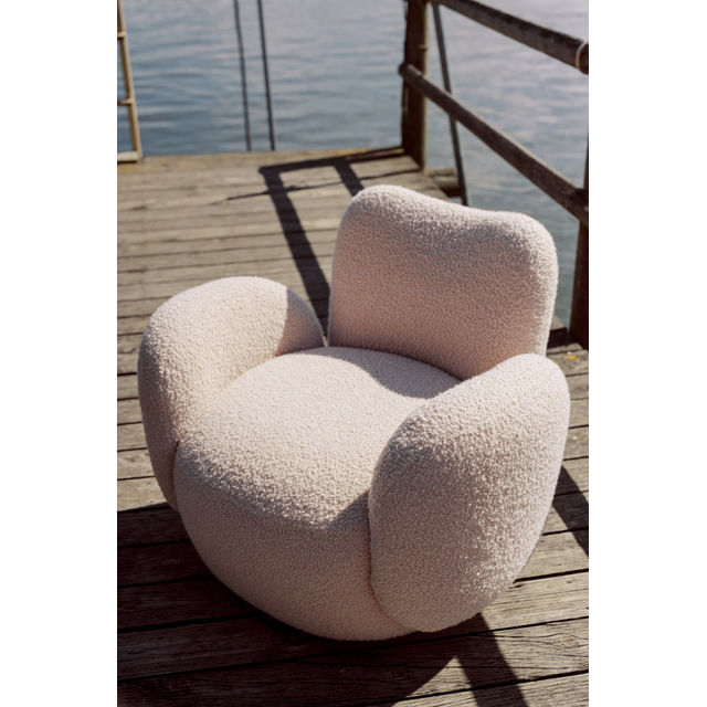 Conchula Lounge Chair