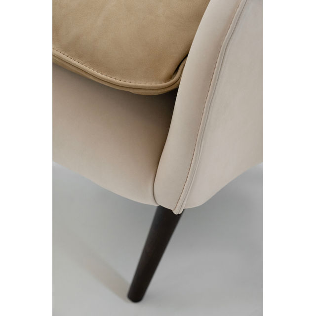 Barão Leather Lounge Chair