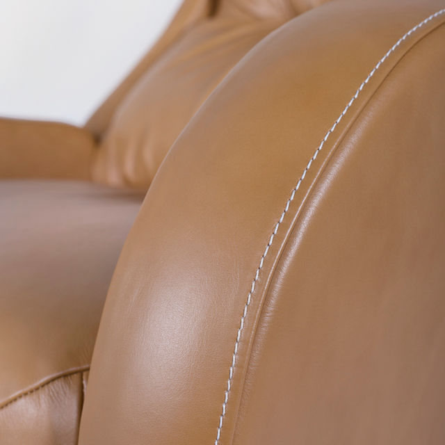 Capelinhos Leather Lounge Chair