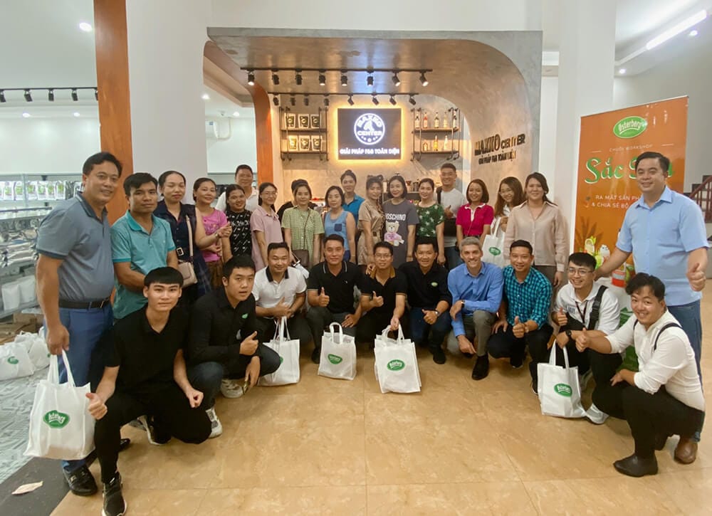 Toàn cảnh một buổi workshop với đông đủ học viên và không khí sôi nổi