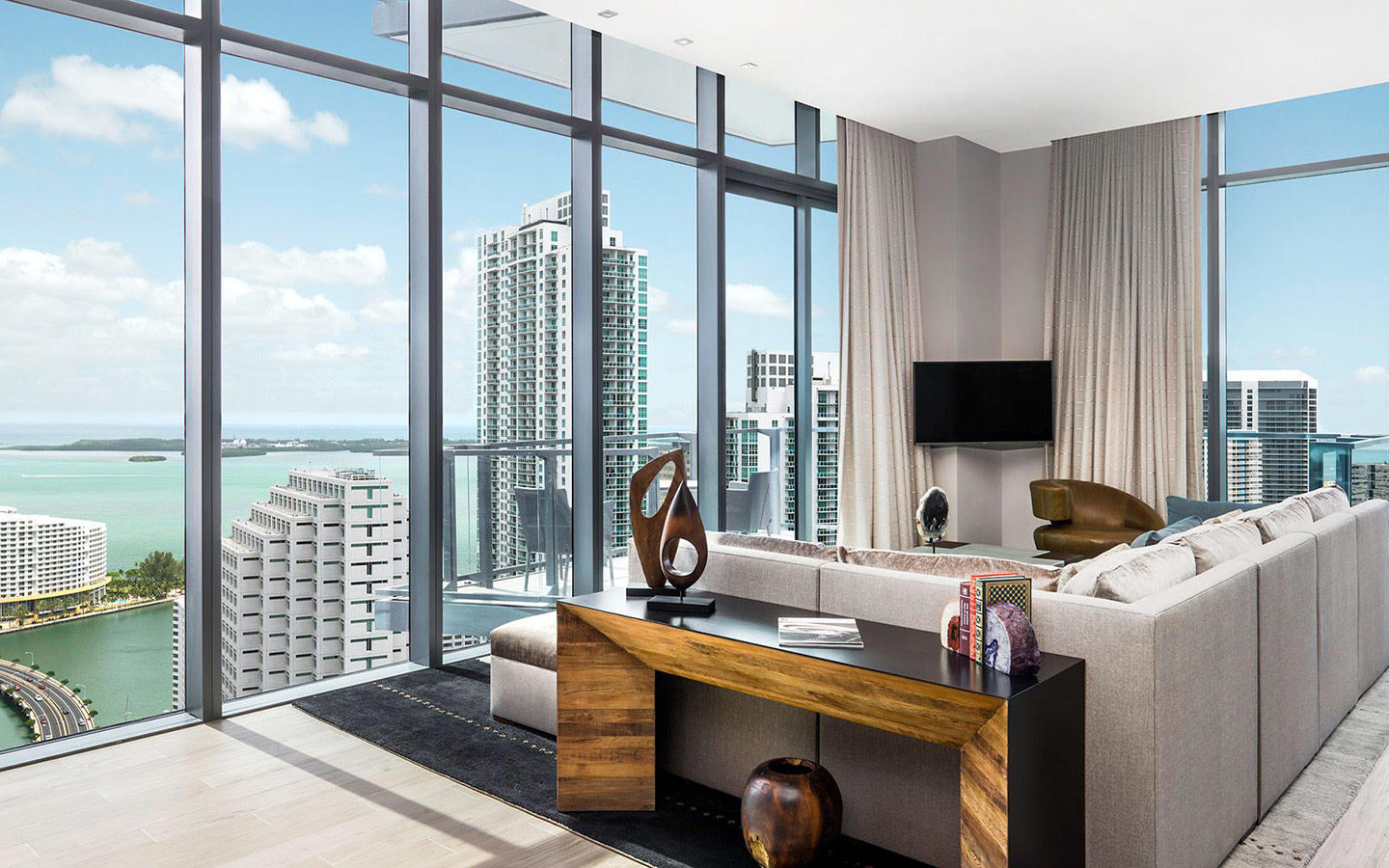 East Miami Hotel