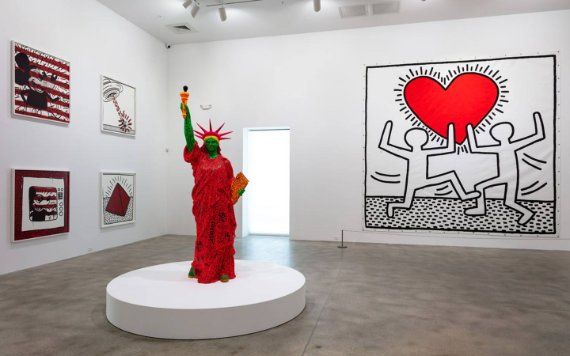 Keith Haring chanm ak estati nan Liberty