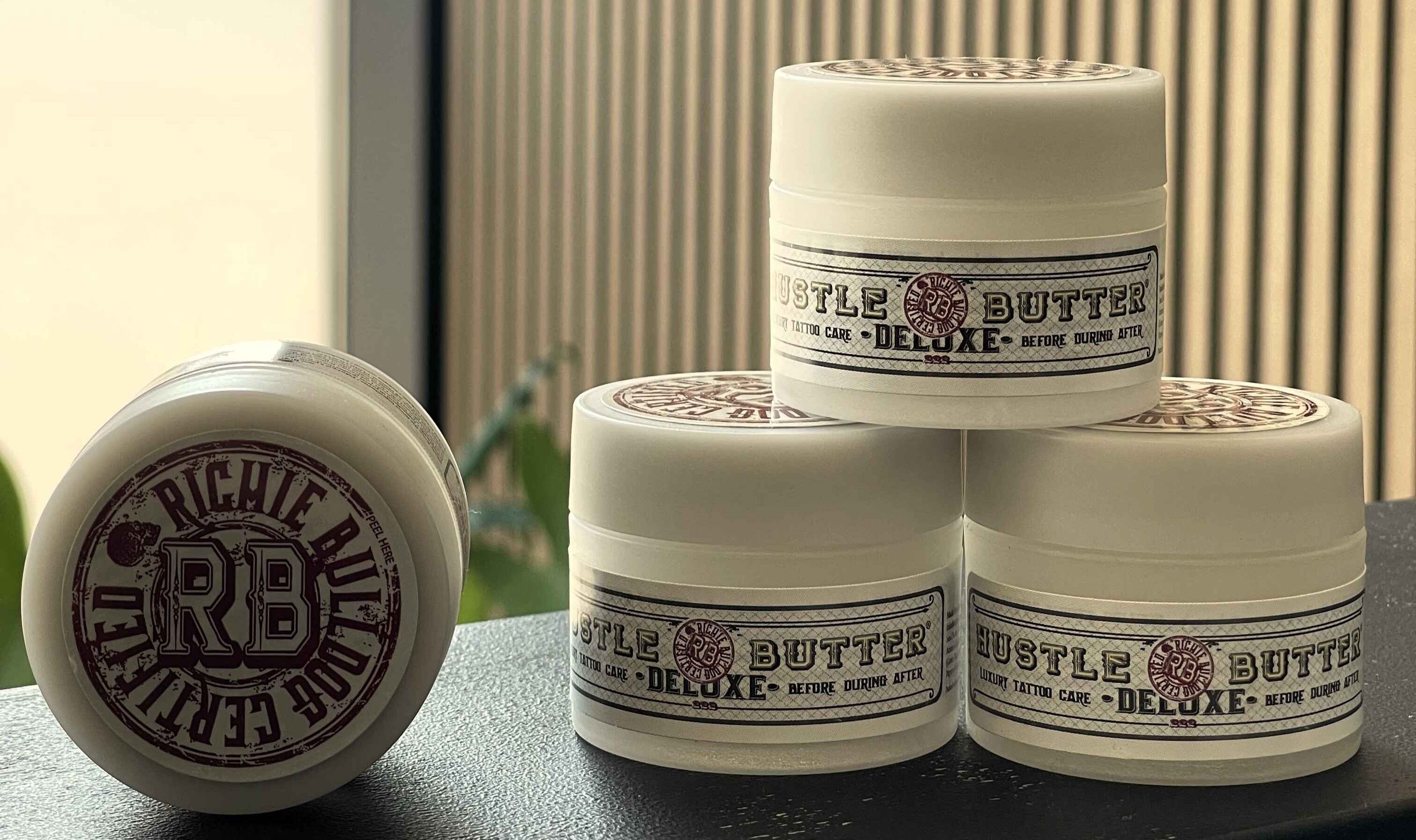 Hustle Butter til pleje af tatovering