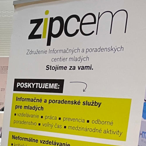 Dobrovoľnícky projekt Staň sa hrdinom/hrdinkou našich sociálnych sietí! 🚀