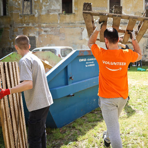 Dobrovoľnícky projekt Pripravme spolu terasu PRIESTORu
