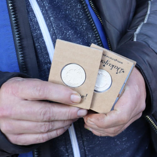 Dobrovoľnícky projekt Hlinená dielňa: Dukáty ktoré pomáhajú z ulice