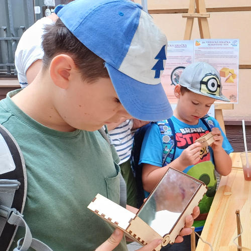Dobrovoľnícky projekt Animovanie vedeckých hračiek počas Dní mestskej kultúry v BB