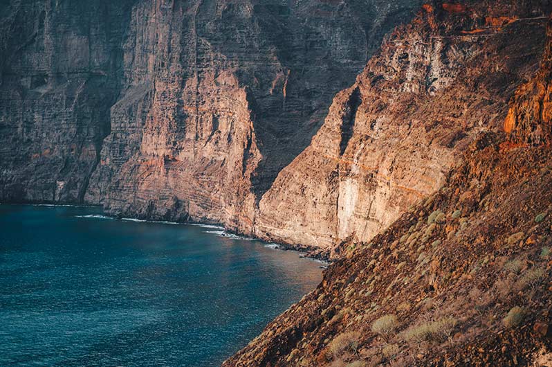 LOS GIGANTES