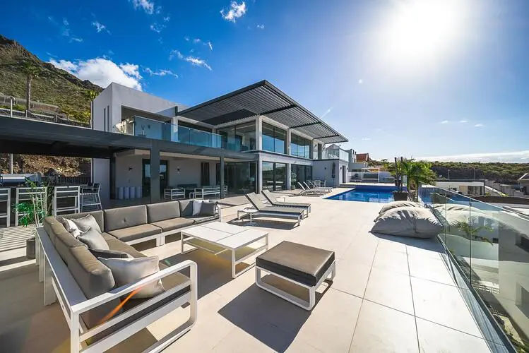 LUXURY VILLA in Costa Adeje