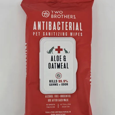 TWO BROTHERS TOALLITAS ANTIBACTERIALES PARA MASCOTAS ALOE Y AVENA X 40 (U)