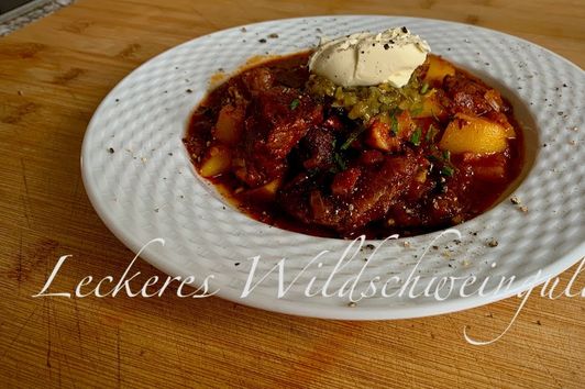 Leckeres Wildschweingulasch  #WildaufWild #lecker #hunting #cooking #Jagd #Waidmannsheil