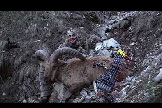 World Record TUR - Bow Hunting with KUIU Europe's Pedro Ampuero in Azerbaijan