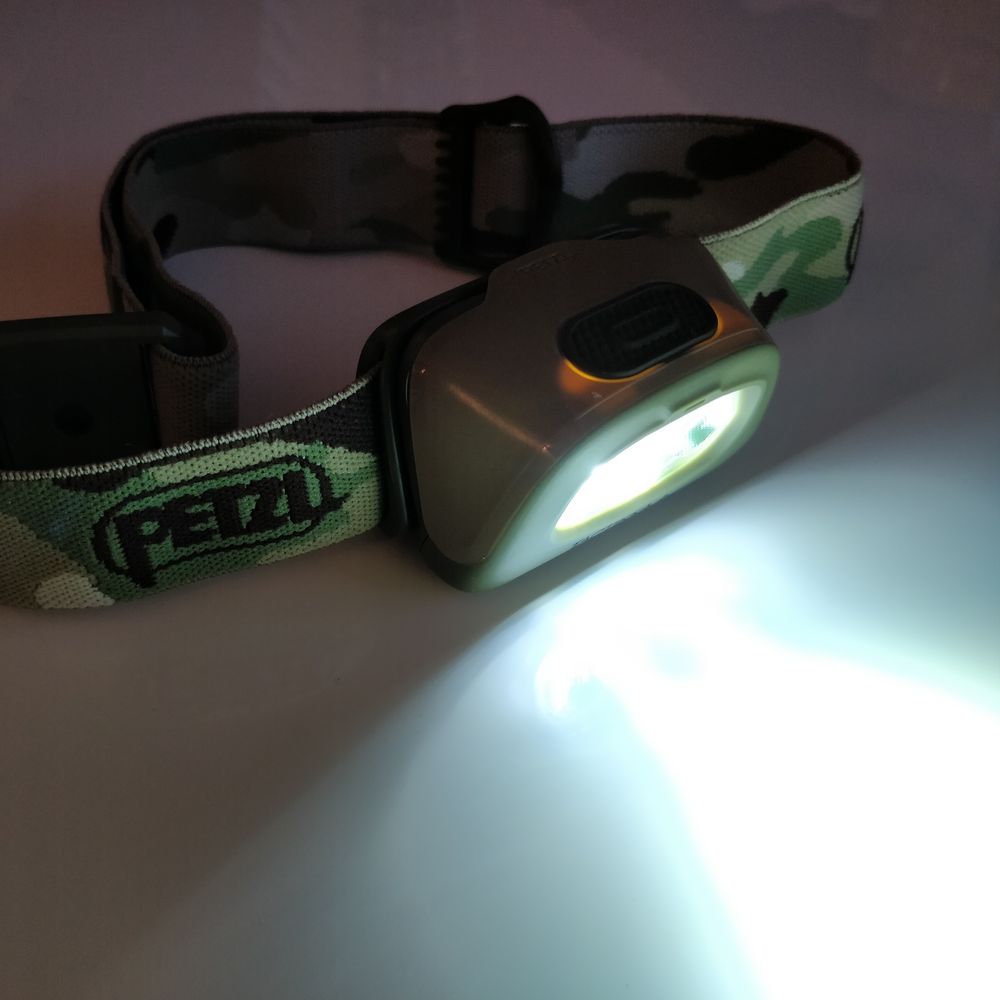 Petzl Tactikka + Camo Kopflampe - Geartester