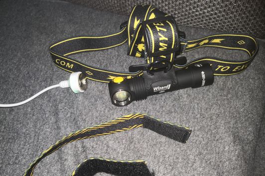 Taschenlampe ArmyTek XHP50 Pro