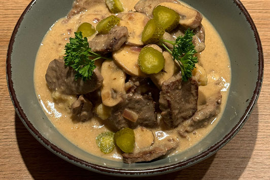 Reh Stroganoff