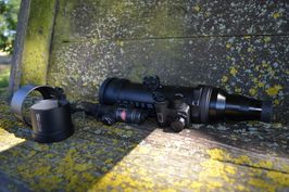 Jagd mit dem Nachtsichtgerät DIPOL DN 34 Pro