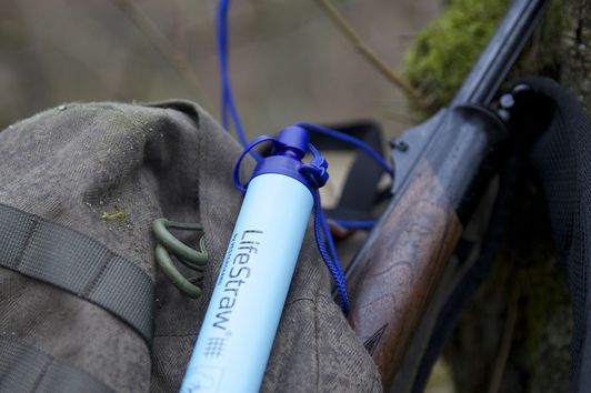 LifeStraw - Dieser Strohalm macht das dreckigste Wasser trinkbar!