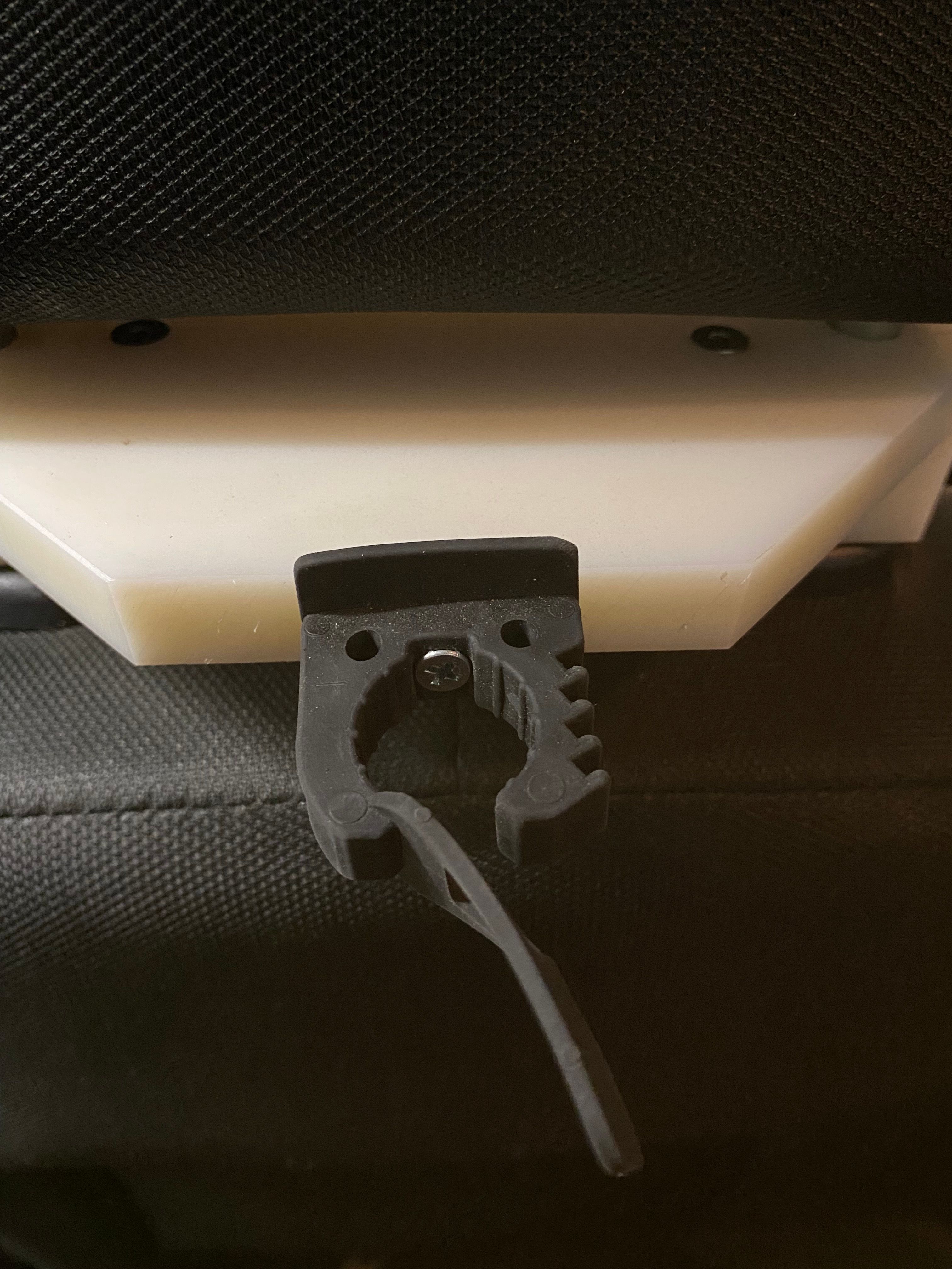 DIY Waffenhalterung für's Auto - Geartester