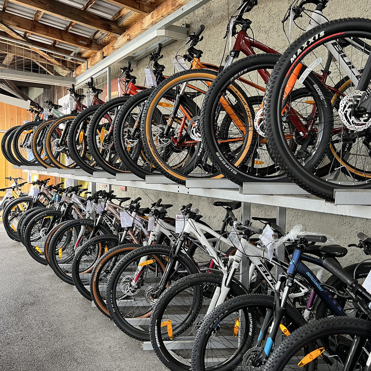 Grosse Velo-Ausstellung-bild-3