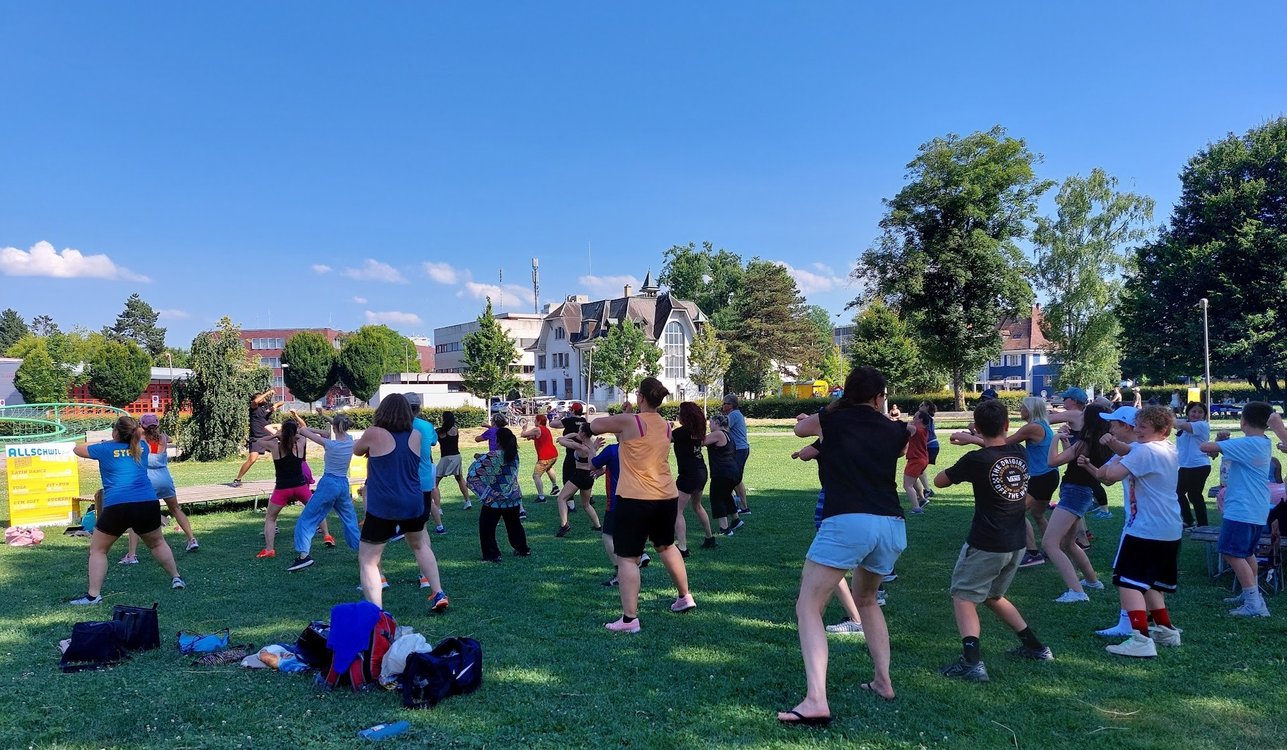 Gratisfitness by Allschwil bewegt: Summer Latin Dance-bild-2