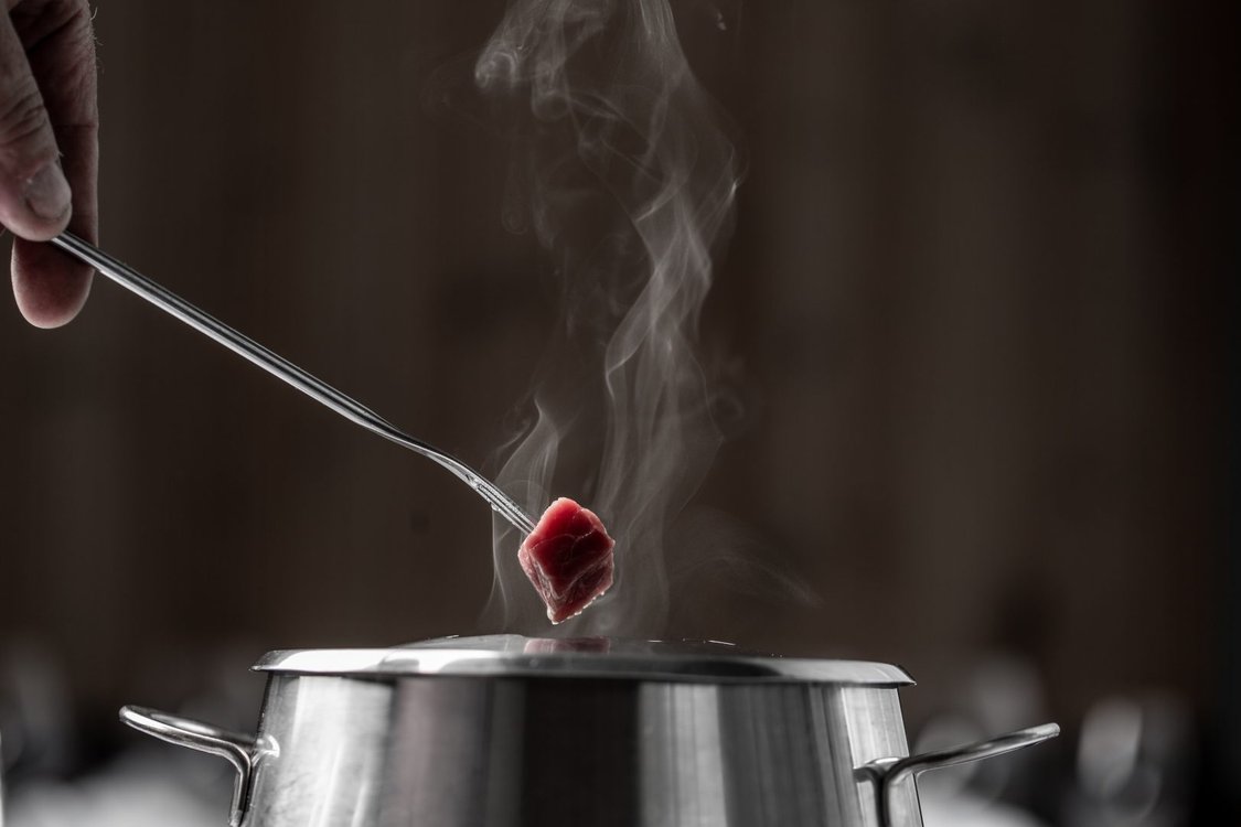 Fondue bourguignonne di cervo