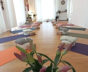 Fit in den Frühling mit Detox-Yoga