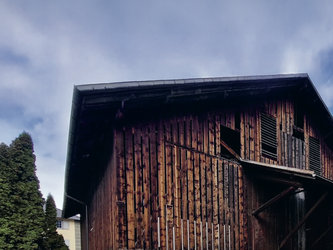 Ausstellung Zeitgenössische Kunst und lokale Kulturgüter aus der Val Schons