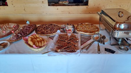 Sonntags-Brunch im Berghaus Schwänzelegg, Grüsch Danusa