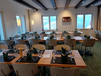 Spanferkel-Grill mit Salatbuffet in Surcuolm