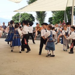 Frühschoppenkonzert mit Kindertrachten Weggis, Echo vom Mätzis Tobel und Alphorn