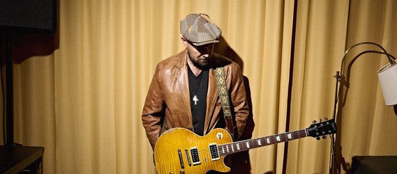 Einzelkonzert: Henrik Freischlader (DE)