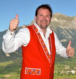 HEIDILAND KLINGT – Stefan Roos live in den Reben