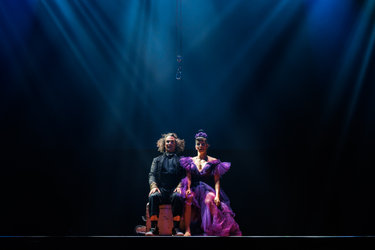 Zirkus Freilichtspektakel 'Marionetta' von Lucy & Lucky Loop