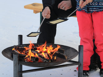 „Plai a mi“ Programm: Abendspaziergang mit Raclette in Brigels „Plai a mi“ Programm: Abendspaziergang mit Raclette in Brigels