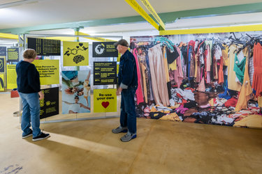 mode macht geld - Die globale Modeindustrie, mein Kleiderschrank und ich