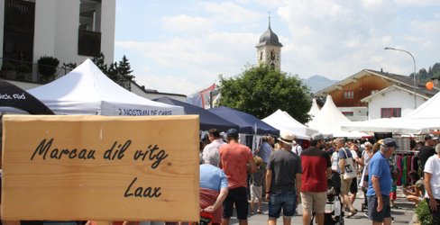 Dorfmarkt in Laax