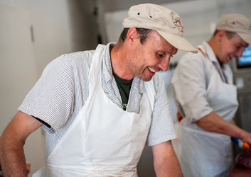 Was wursteln die da im Safiental? Kulturabend Botschaft Safiental Was wursteln die da im Safiental? Kulturabend Botschaft Safiental