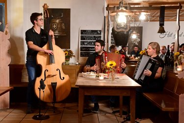 Ländlermusig im Restaurant Kreuz