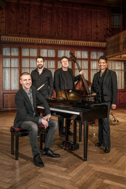 Meet Villa Boveri - Elias Bernet Band feat. Freda Goodlett