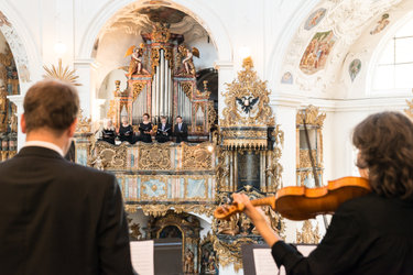 Musik von vier Emporen