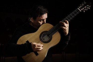 Lucerne Guitar Concerts - Festival: Edin Karamazov