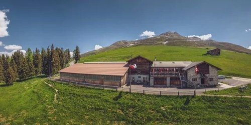 1. August-Brunch: Schaukäserei Clavadeleralp
