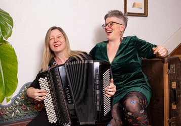 Duo Les Canaches - Ostwärts