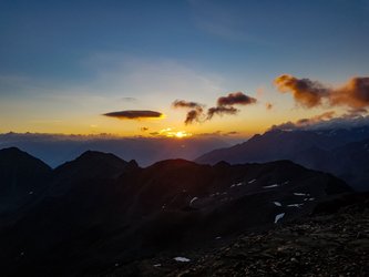 Sonnenaufgang auf der Rötlspitz (3026 m ü.M.)