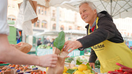 Markthändler auf dem Basler Stadtmarkt