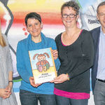 Die Hauptprotagonisten, welche das Bilderbuch m&ouml;glich machten, von links: Franziska Bachl (Roche Diabetes Care), Sibylle Suter (Zeichnungen), Monika Fassbind-K&auml;lin (Text) und Gery K&auml;lin (Druck). Bild WernerB&ouml;sch