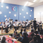Die Grosser Feldmusik am diesj&auml;hrigen Jahreskonzert mit dem Programm &laquo;Nachtexpress&raquo;. Foto: Sepp Zehnder