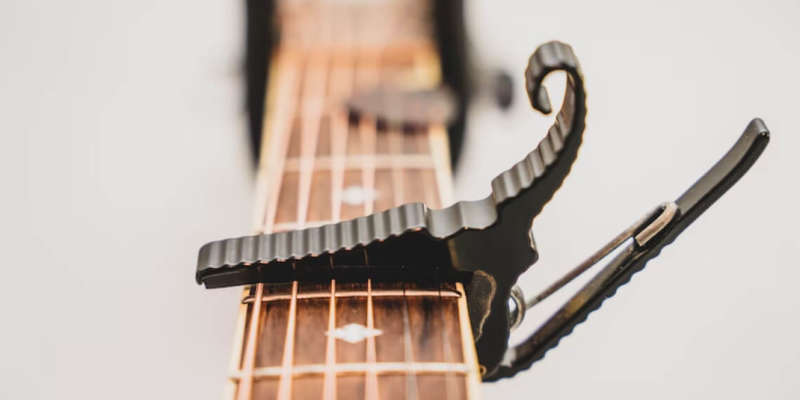 accesorios de guitarra para principiantes