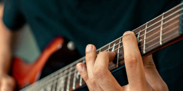 guitarras para manos pequeñas